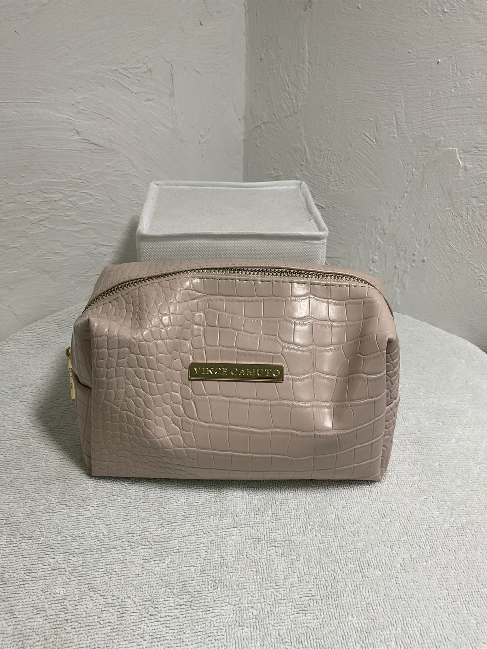 Vince Camuto Nude Taupe Croc Embossed Makeup Bag Cosmetic Case Gold Accent